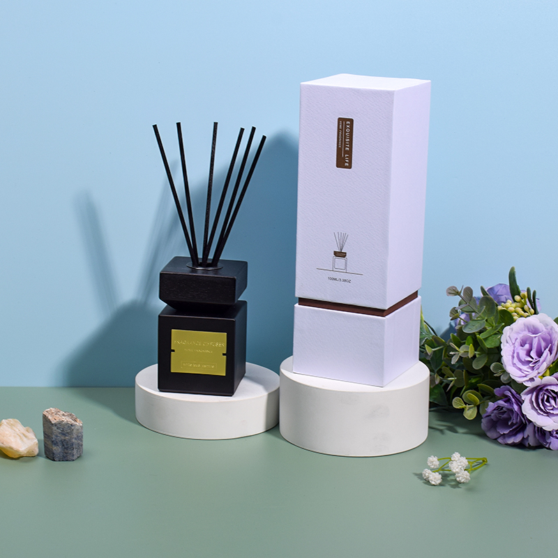 Square Bottle Wood Lid Aromatherapy Essential Oil Bedroom reed diffuser (4).jpg