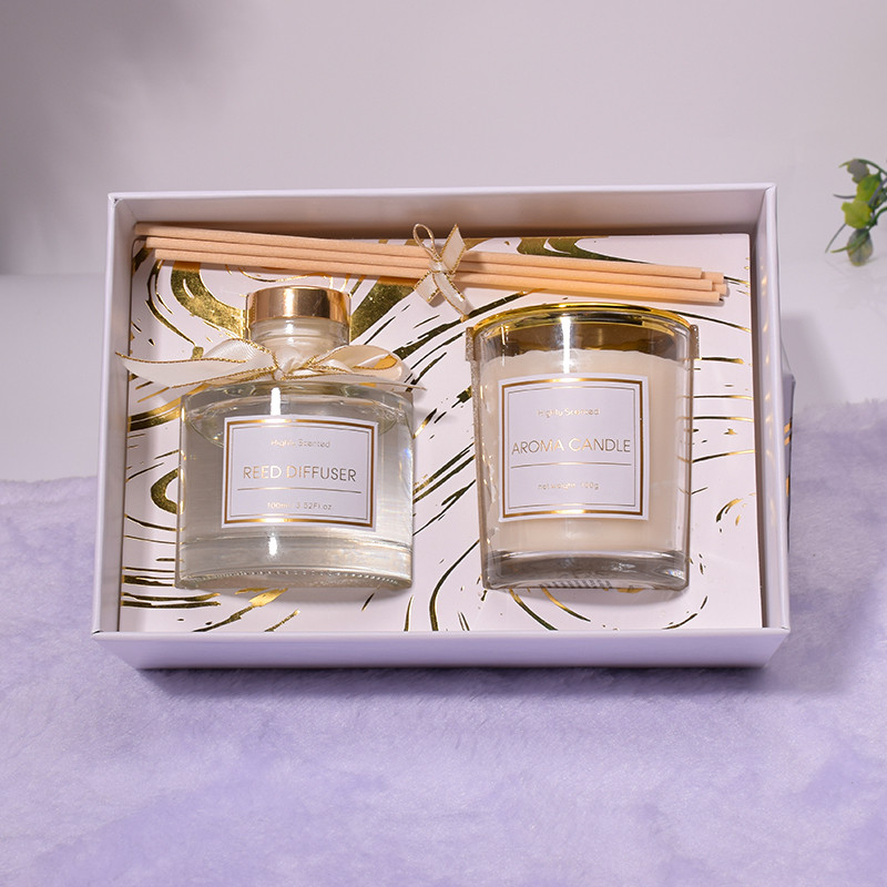 Candle and Essential Oil Reed Diffuser Set with Glass Bottle (6).jpg