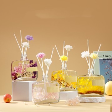 Gardenia scented home reed diffuser for indoor fragrance bedroom