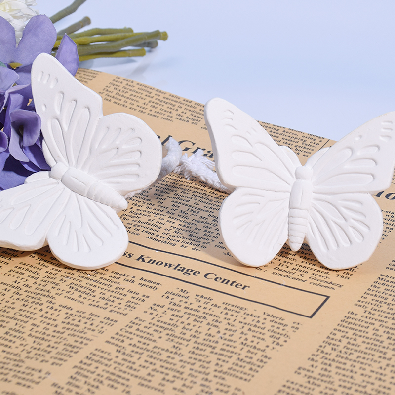 Plaster Animal Butterfly Shape Essential Oil Diffuser with Cotton Cord  (3).jpg