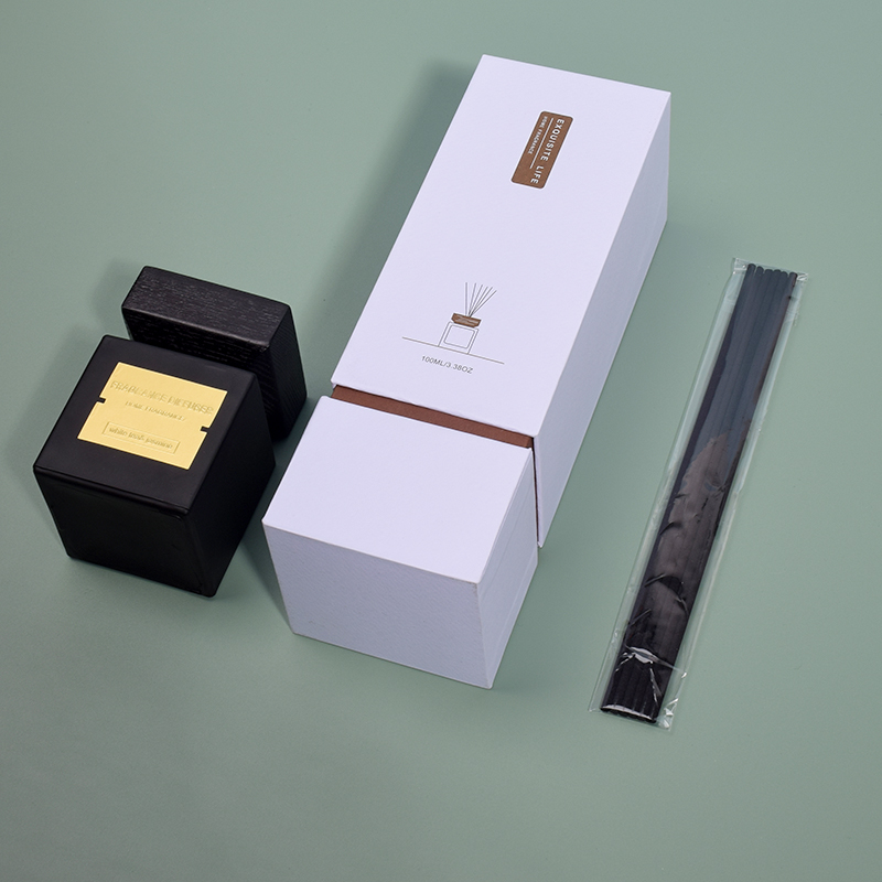 Square Bottle Wood Lid Aromatherapy Essential Oil Bedroom reed diffuser (2).jpg