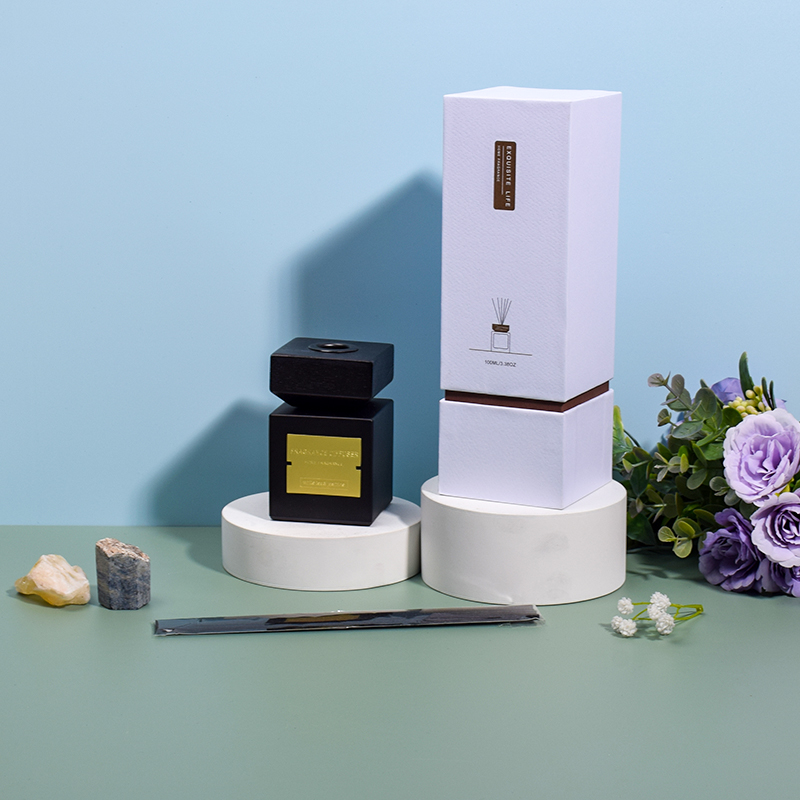 Square Bottle Wood Lid Aromatherapy Essential Oil Bedroom reed diffuser (3).jpg